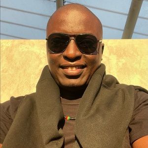 Meet your Posher, Babatunde